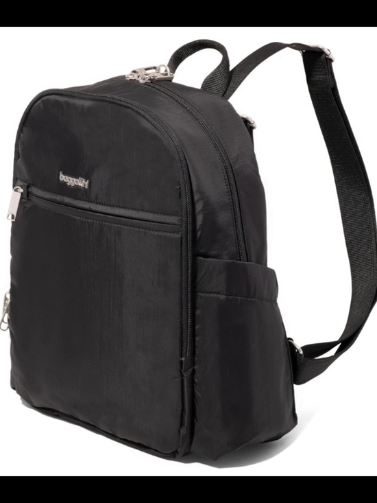 Baggallini Handbags - Baggallini Black Everyday Travel Backpack